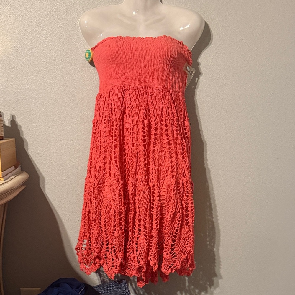Raviya Strapless Coral Lace Dress